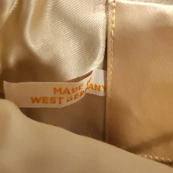 Vintage West Germany Embroidered Floral Purse With Gold Tone Chain Strap - Picture 6 of 9